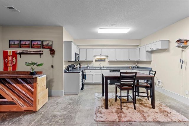 615 E 6th Street, Lawson, MO 64062