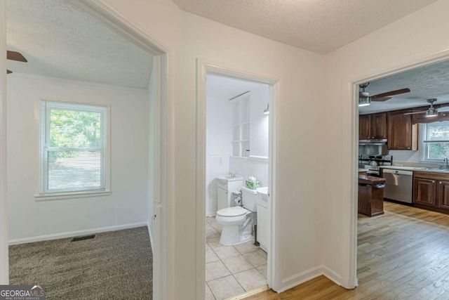 496 Radar Drive, Hapeville, GA 30354