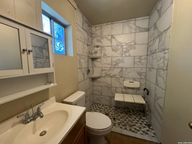 131 DANNY CLAY DR, San Antonio, TX 78228