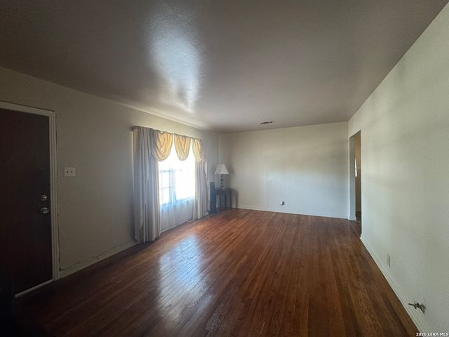 131 DANNY CLAY DR, San Antonio, TX 78228