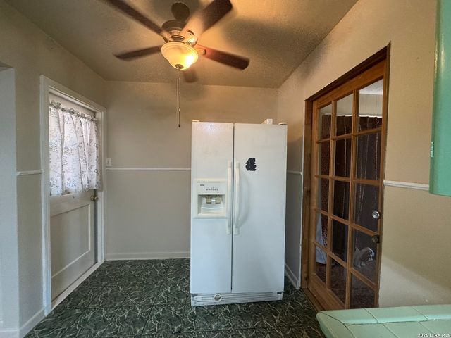 131 DANNY CLAY DR, San Antonio, TX 78228