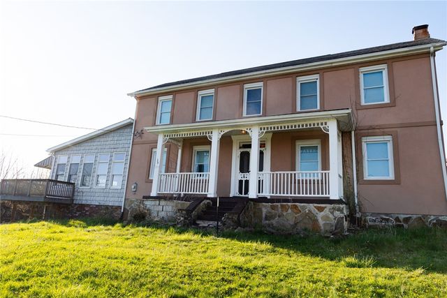262 Durst Rd, Penn Twp, PA 15642