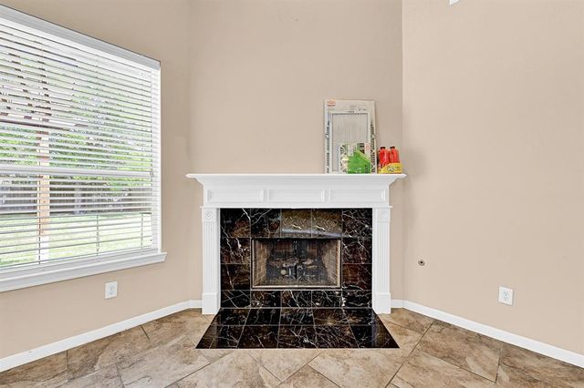 130 S Vershire Circle, The Woodlands, TX 77354