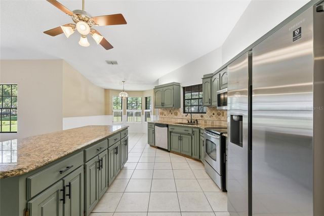 3021 PINEWOOD COURT, Kissimmee, FL 34746