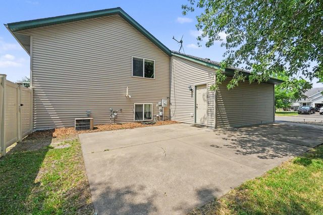 7643 385th Street, North Branch, MN 55056