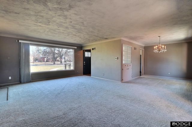 1915 N Nye Drive N, Fremont, NE 68025