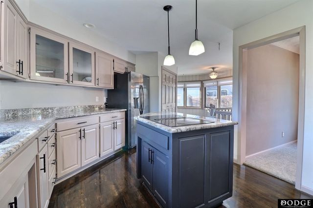 1915 N Nye Drive N, Fremont, NE 68025