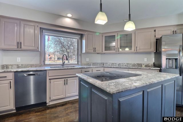 1915 N Nye Drive N, Fremont, NE 68025