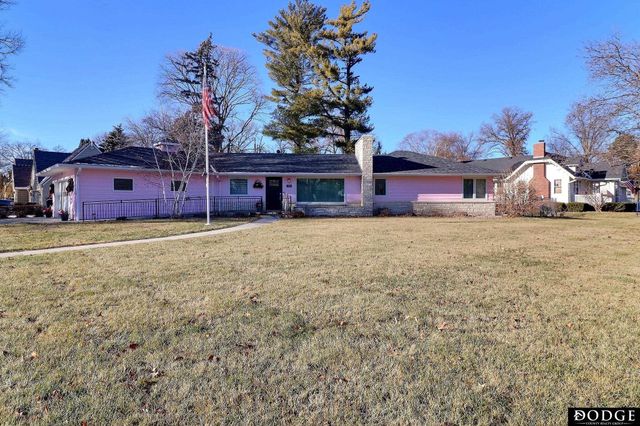 1915 N Nye Drive N, Fremont, NE 68025