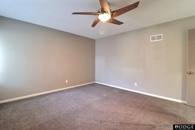 1915 N Nye Drive N, Fremont, NE 68025