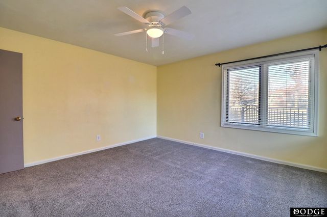 1915 N Nye Drive N, Fremont, NE 68025