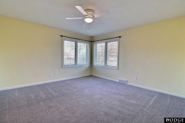 1915 N Nye Drive N, Fremont, NE 68025