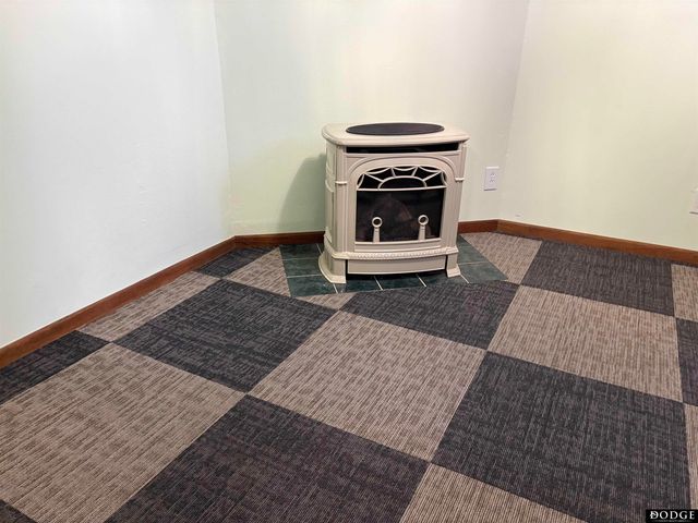 1915 N Nye Drive N, Fremont, NE 68025