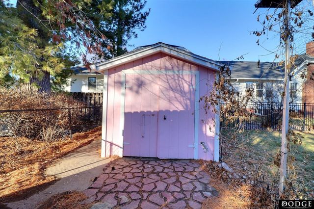 1915 N Nye Drive N, Fremont, NE 68025