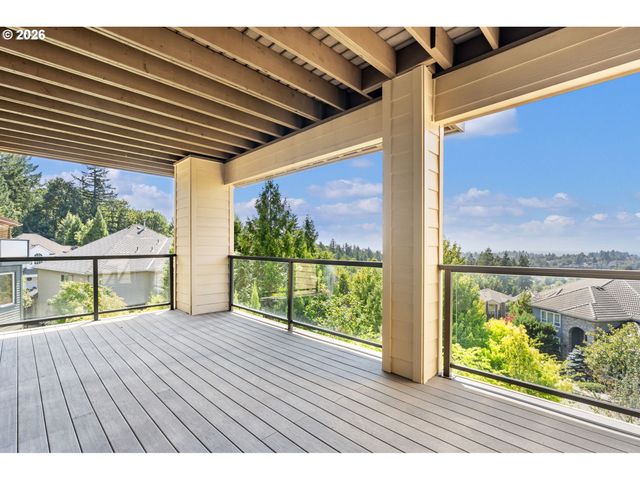 2633 Nw HOLLOWAY Dr, Portland, OR 97229