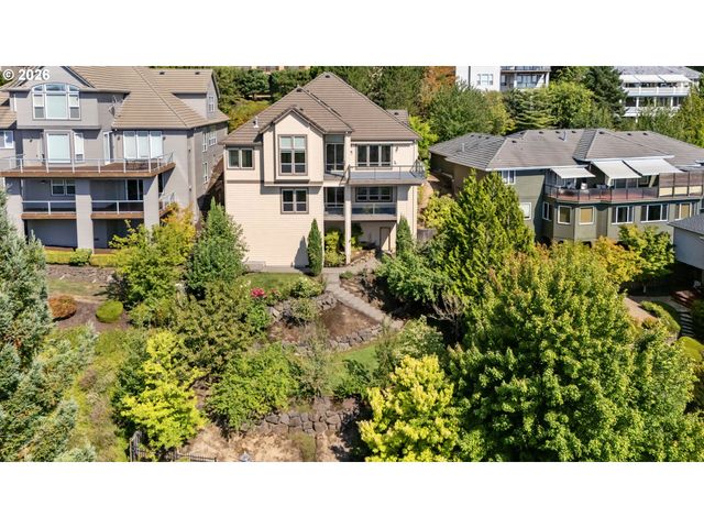 2633 Nw HOLLOWAY Dr, Portland, OR 97229