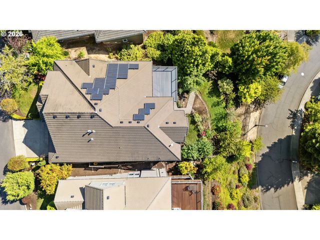 2633 Nw HOLLOWAY Dr, Portland, OR 97229
