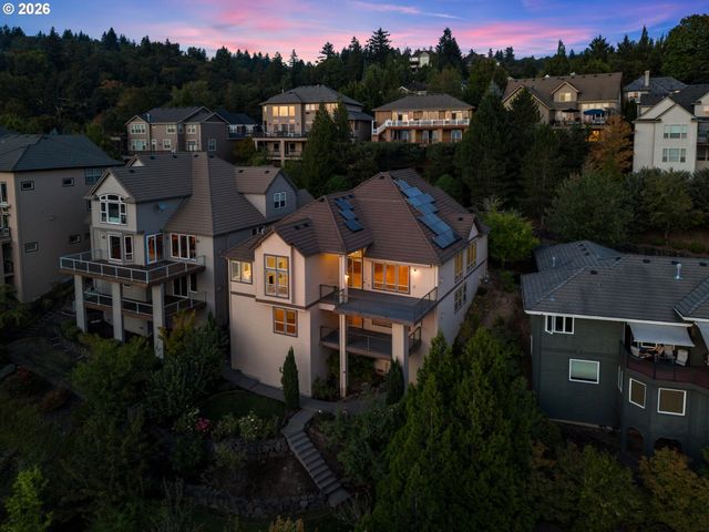 2633 Nw HOLLOWAY Dr, Portland, OR 97229