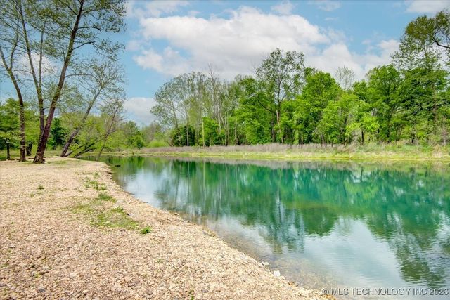 58 Oak Street, Locust Grove, OK 74352