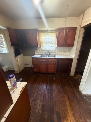 3210 Central Drive, Fort Wayne, IN 46806