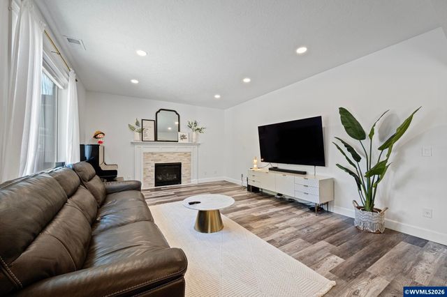 3183 Beatrice Av SE, Albany, OR 97322