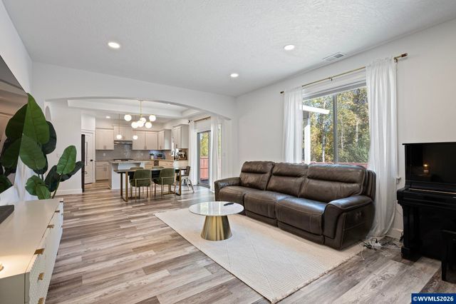 3183 Beatrice Av SE, Albany, OR 97322