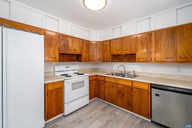 2870 SHORT ROCK RD, Barboursville, VA 22923