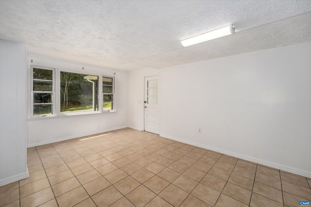 2870 SHORT ROCK RD, Barboursville, VA 22923