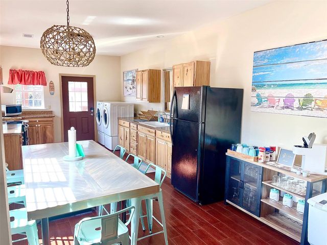 728 Sealy Street, Galveston, TX 77550