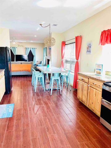728 Sealy Street, Galveston, TX 77550