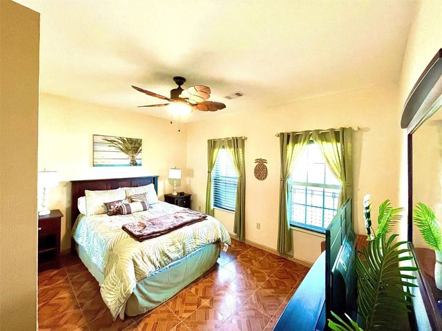 728 Sealy Street, Galveston, TX 77550