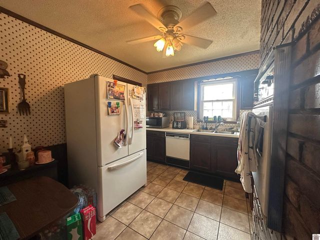 331 Perry, Mayfield, KY 42066