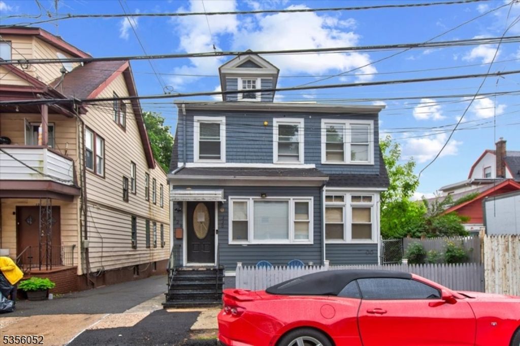 328 Smith St, Newark City, NJ 07106