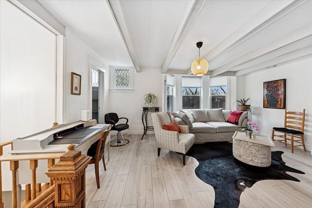 2720 Edina Boulevard, Zion, IL 60099