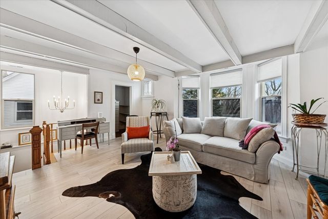 2720 Edina Boulevard, Zion, IL 60099