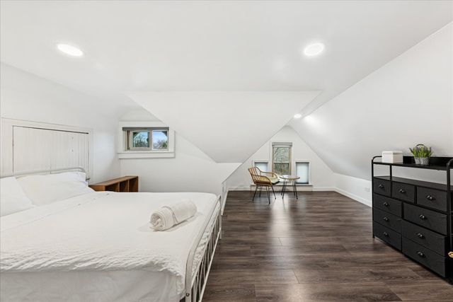 2720 Edina Boulevard, Zion, IL 60099