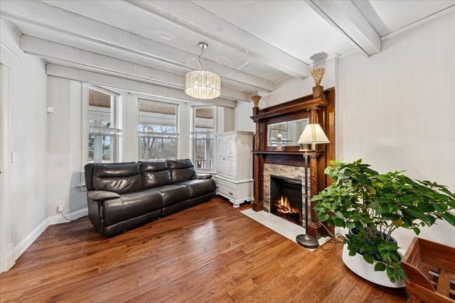 2720 Edina Boulevard, Zion, IL 60099