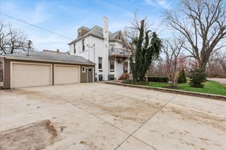 2720 Edina Boulevard, Zion, IL 60099