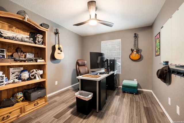 8111 Running Hollow, Selma, TX 78154