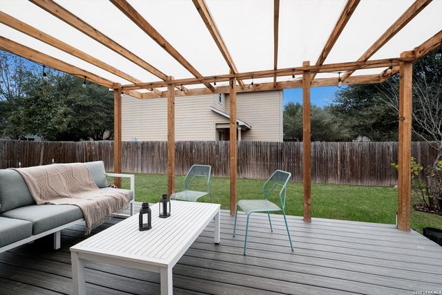 8111 Running Hollow, Selma, TX 78154