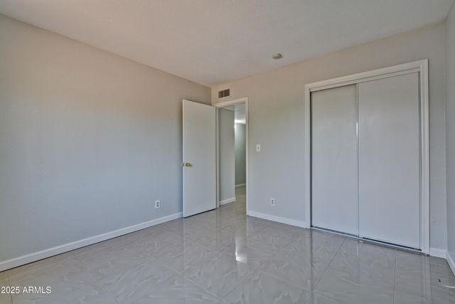 406 S TERRY Lane, Tempe, AZ 85281