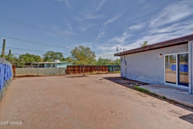 406 S TERRY Lane, Tempe, AZ 85281