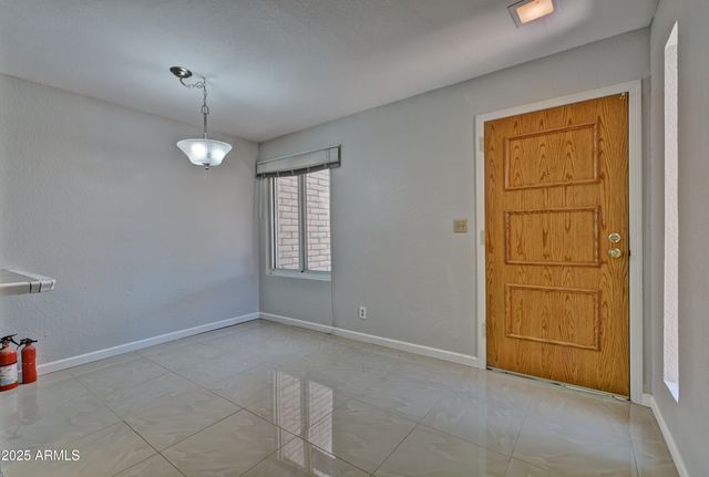 406 S TERRY Lane, Tempe, AZ 85281