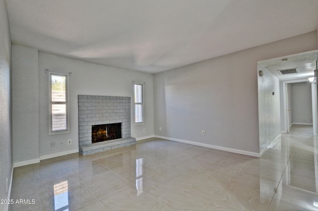 406 S TERRY Lane, Tempe, AZ 85281