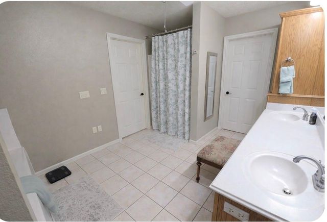 4 Hickory Lane, Dayton, TX 77535