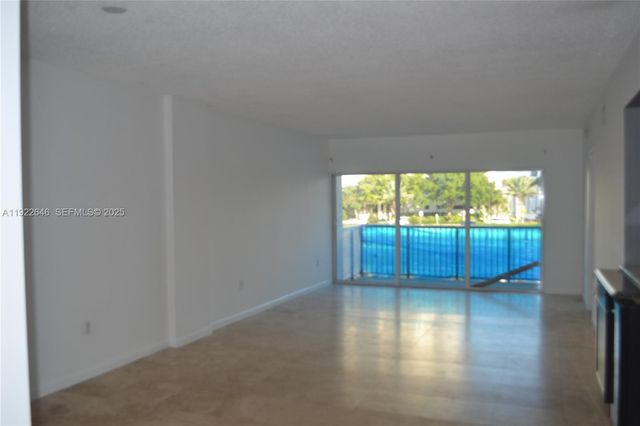 2455 Flamingo Dr 201, Miami Beach, FL 33140