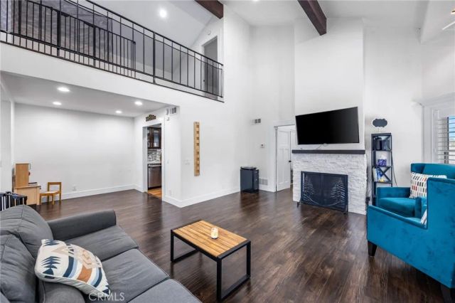 9035 Stacie 7, Anaheim, CA 92804