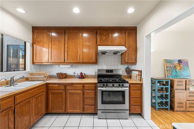 5431 Cartwright, North Hollywood, CA 91601