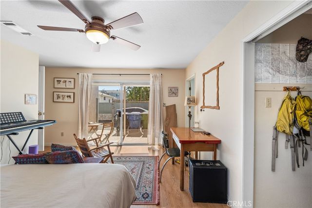 5431 Cartwright, North Hollywood, CA 91601