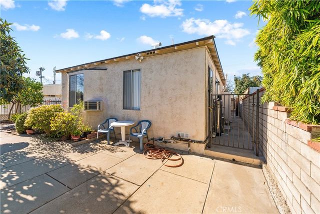 5431 Cartwright, North Hollywood, CA 91601